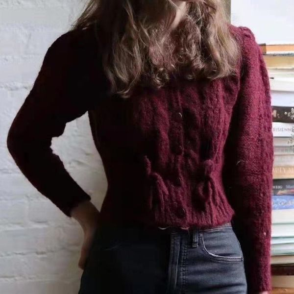 sweaters 2021 women knit sweater cardigan ladies single-breasted v-neck short vintage twist crocheted lace-up knitwear, White;black
sweaters 2021 women knit sweater cardigan ladies single-breasted v-neck short vintage twist crocheted lace-up knitwear, White;black