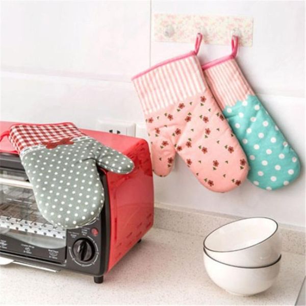 oven mitts 2021 kitchen cooking cotton microwave gloves pot pad heat proof protected high temperature
oven mitts 2021 kitchen cooking cotton microwave gloves pot pad heat proof protected high temperature