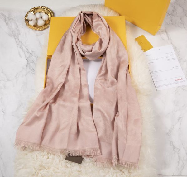 2021 Scarf Fashion Bandana Echarpe Letters Print Scarves Woman Brand Cashmere and Silk Scarfs for Women 8colors Large Size Shaw echarpe designer scarf s
2021 Scarf Fashion Bandana Echarpe Letters Print Scarves Woman Brand Cashmere and Silk Scarfs for Women 8colors Large Size Shaw echarpe designer scarf s