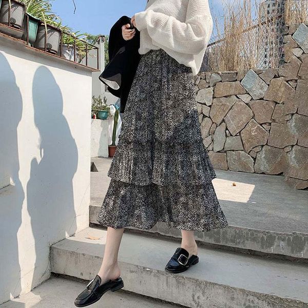 skirts 2021 summer vintage skirt korean high waist long maxi ruffle chiffon a-line ladies female, Black
skirts 2021 summer vintage skirt korean high waist long maxi ruffle chiffon a-line ladies female, Black