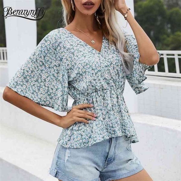 

surplice neck ditsy floral print blouse women summer short sleeve boho casual ladies peplum 210510, White