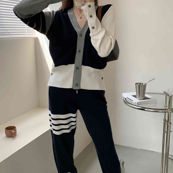 high autumn new high-end quality classic tb wool cardigan college style color contrast sweater coat women, White
high autumn new high-end quality classic tb wool cardigan college style color contrast sweater coat women, White