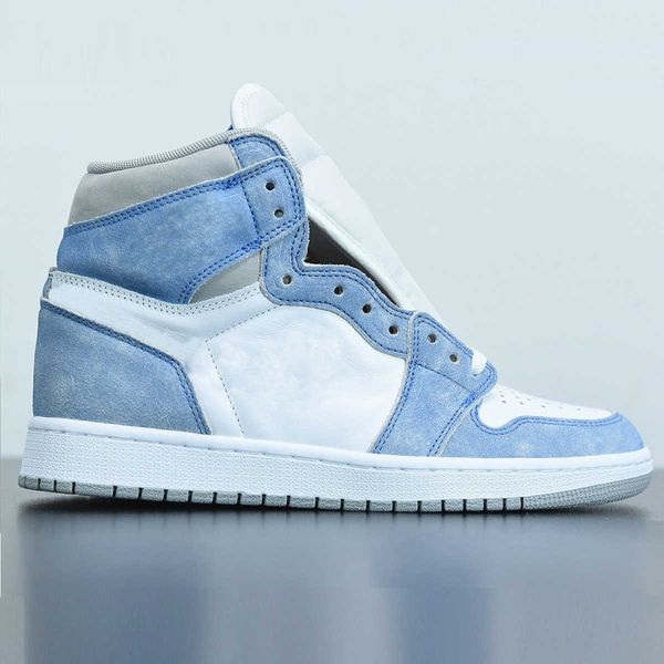 2021 1 high og basketball shoes 1s mid chicago royal toe metallic gold pine green black unc patent men women sneakers trainersief4
2021 1 high og basketball shoes 1s mid chicago royal toe metallic gold pine green black unc patent men women sneakers trainersief4