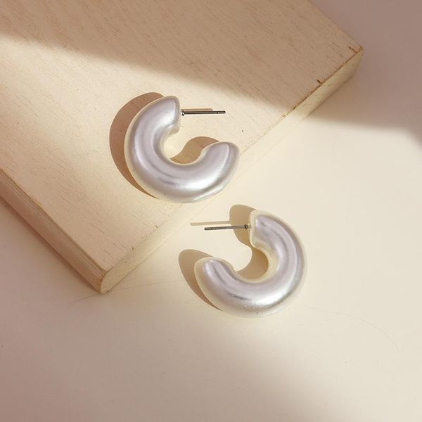 hoop & huggie 2021 c-shaped pearl earrings for women girls temperament wild two shapes white color earring female party meeting jewelry, Golden;silver
hoop & huggie 2021 c-shaped pearl earrings for women girls temperament wild two shapes white color earring female party meeting jewelry, Golden;silver