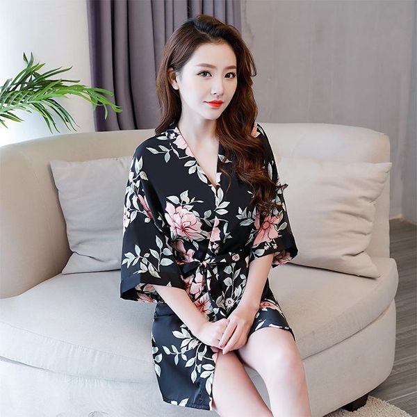 women's sleepwear print flower half sleeve rayon female robe kimono bathrobe lingerie nightgown 2021 summer nightwear -xxl, Black;red
women's sleepwear print flower half sleeve rayon female robe kimono bathrobe lingerie nightgown 2021 summer nightwear -xxl, Black;red