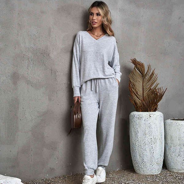 long sleeved pajamas women's autumn and winter new knitted solid color sports wear women's home clothes leisure suit, Black;red
long sleeved pajamas women's autumn and winter new knitted solid color sports wear women's home clothes leisure suit, Black;red