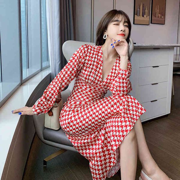 spring and summer women's vintage dress korean clothes elegant lady v-neck high waist red houndstooth femme robe 210514, Black;gray
spring and summer women's vintage dress korean clothes elegant lady v-neck high waist red houndstooth femme robe 210514, Black;gray