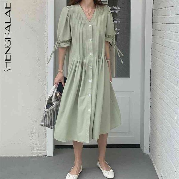 green plleated dress women's summer v-neck loose single breasted short sleeve mid-calf dresses female tide 210427, Black;gray
green plleated dress women's summer v-neck loose single breasted short sleeve mid-calf dresses female tide 210427, Black;gray