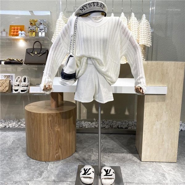 women's tracksuits brand original design 2021 korean loose v-neck long sleeve hollowed out blouse + high waist elastic shorts two-piece, Gray
women's tracksuits brand original design 2021 korean loose v-neck long sleeve hollowed out blouse + high waist elastic shorts two-piece, Gray