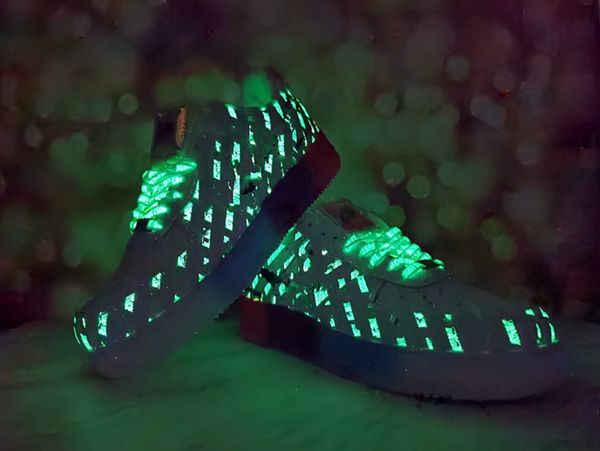 womens mens shoes 1 glow-in-the-dark skateboard sneakers walking shoes outdoor trainer sports gym trainers with original box fast ship
womens mens shoes 1 glow-in-the-dark skateboard sneakers walking shoes outdoor trainer sports gym trainers with original box fast ship