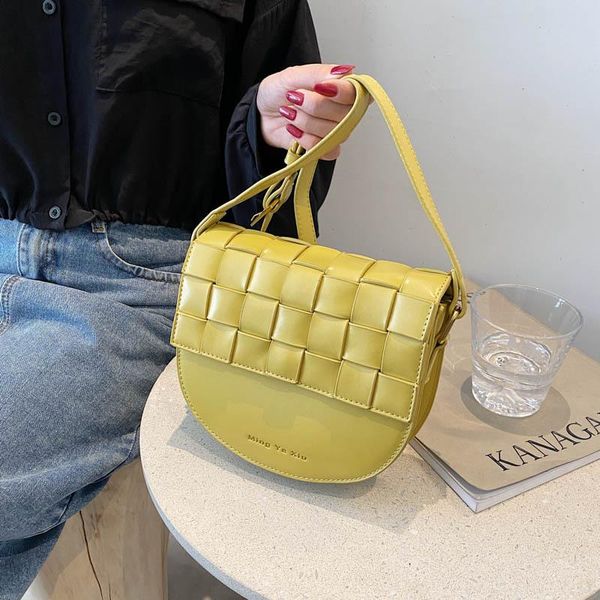 summer fashion weave bags female bag 2021 trendy shoulder crossbody saddle retro wlhb2398
summer fashion weave bags female bag 2021 trendy shoulder crossbody saddle retro wlhb2398