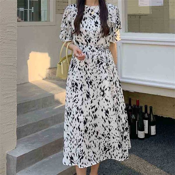 fashion graffiti ink dyed short sleeve summer comfortable all match loose femme chic slim lace up dress vestidos 210525, Black;gray
fashion graffiti ink dyed short sleeve summer comfortable all match loose femme chic slim lace up dress vestidos 210525, Black;gray