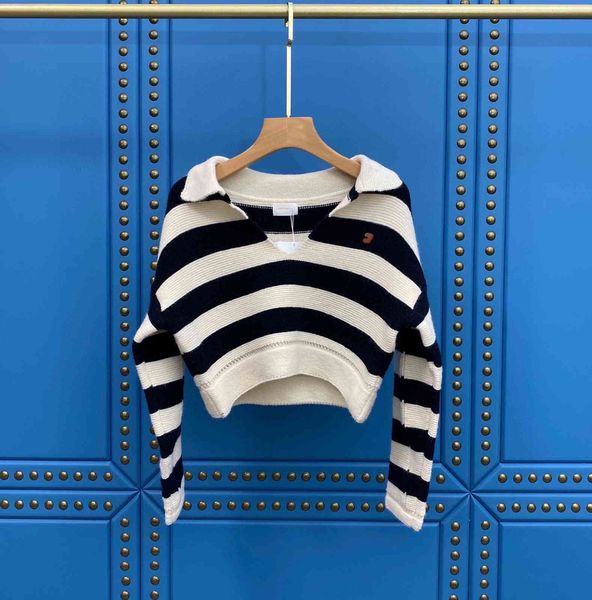 70% off early autumn new ce wide stripe chest small leather label lapel v-neck casual simple fashion short sweater women, Black;gray
70% off early autumn new ce wide stripe chest small leather label lapel v-neck casual simple fashion short sweater women, Black;gray