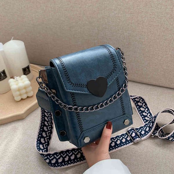65% off outlet store online new women's bag fashion chain vertical version small square japan and south korea trend shoulder spring sum, Black;red
65% off outlet store online new women's bag fashion chain vertical version small square japan and south korea trend shoulder spring sum, Black;red
