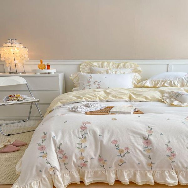 bedding sets luxury princess set flowers embroidery 100% cotton double duvet cover bed fitted sheet pillowcases home textiles
bedding sets luxury princess set flowers embroidery 100% cotton double duvet cover bed fitted sheet pillowcases home textiles