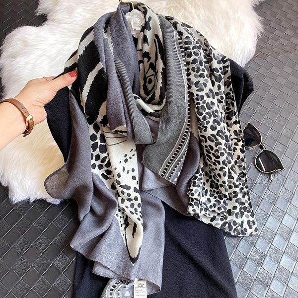 scarves 2021 limited women hijab winter cotton feel leopard scarf foulard femme beach shawl bandana pashmina poncho, Blue;gray
scarves 2021 limited women hijab winter cotton feel leopard scarf foulard femme beach shawl bandana pashmina poncho, Blue;gray