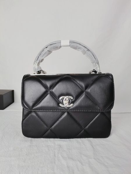 2021 women luxury designer crossbady bags purse wholesale price genuine leather bag shoulder flap handbag with small and large lattice size
2021 women luxury designer crossbady bags purse wholesale price genuine leather bag shoulder flap handbag with small and large lattice size