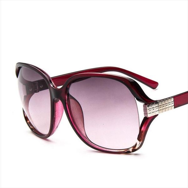 driving uv400sunglasses women brand designer vintage elegant lady sunglass retro sun glasses female zonnebril dames, White;black
driving uv400sunglasses women brand designer vintage elegant lady sunglass retro sun glasses female zonnebril dames, White;black
