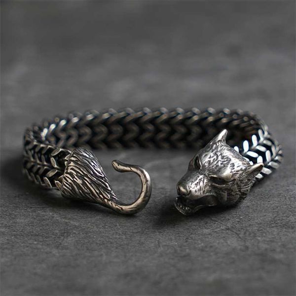 viking wolf stainless steel bracelet for men 211124, Black 
viking wolf stainless steel bracelet for men 211124, Black
