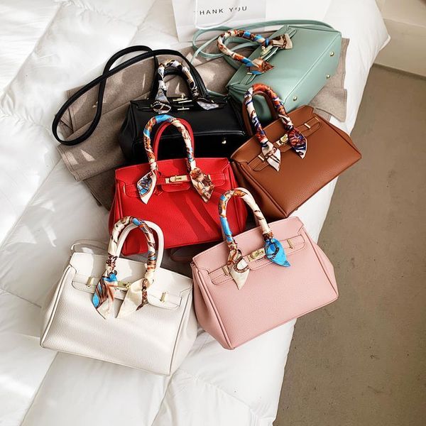 bride's wedding 2021 new fashion soft leather mother's with litchi pattern h home and messenger bag for girl
bride's wedding 2021 new fashion soft leather mother's with litchi pattern h home and messenger bag for girl