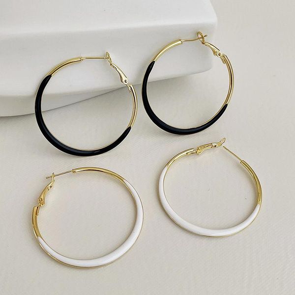 hoop & huggie simple white black color big large circle earrings for women 2021 ins metal round femme ear jewelry wholesale, Golden;silver
hoop & huggie simple white black color big large circle earrings for women 2021 ins metal round femme ear jewelry wholesale, Golden;silver