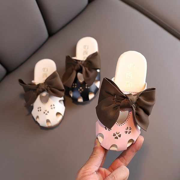 children' girl slippers 2021 summer girls closed toe hollow out flat slides black pink white baby princess shoes bowknot e04161 slippe, Black;grey
children' girl slippers 2021 summer girls closed toe hollow out flat slides black pink white baby princess shoes bowknot e04161 slippe, Black;grey