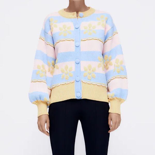 women's sweaters za feminine autumn fashions flowers jacquard print loose cardigan vintage long female sleeve sweater outerwear chic 9, White;black
women's sweaters za feminine autumn fashions flowers jacquard print loose cardigan vintage long female sleeve sweater outerwear chic 9, White;black