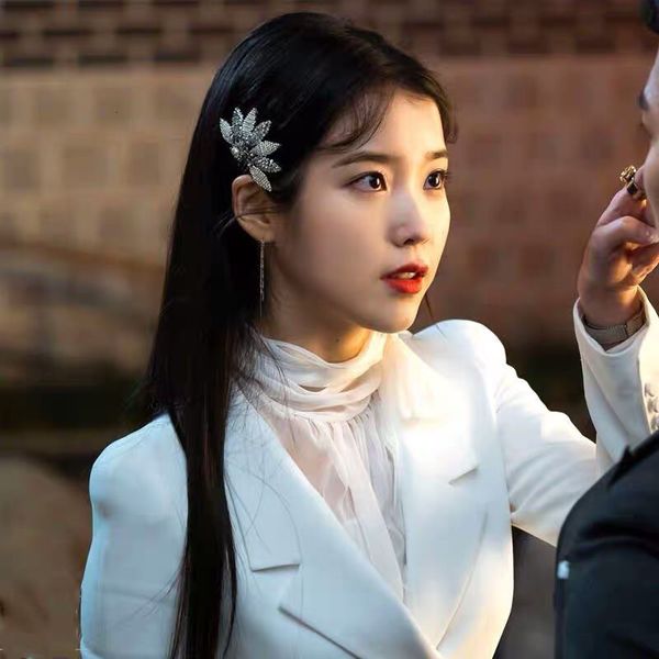 iu l same deluna headdress hairpin tassel earrings silver needle
iu l same deluna headdress hairpin tassel earrings silver needle