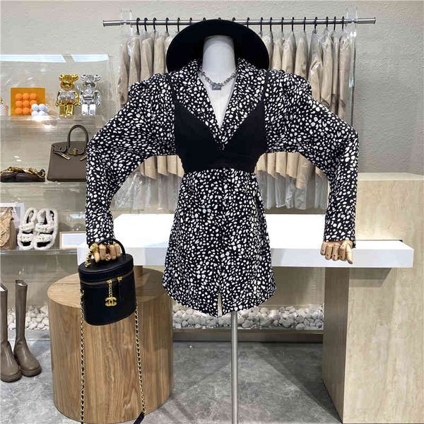 sweaters shirt niche design skirt on leopard temperament sleeve grain bubble + condole takes two suits, White;black
sweaters shirt niche design skirt on leopard temperament sleeve grain bubble + condole takes two suits, White;black