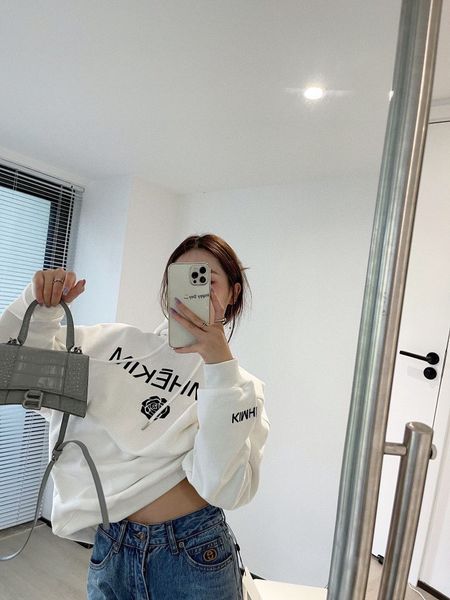 brand hoodie kim21 early autumn new letter printed flocked rose loose sweater for men and women, Black
brand hoodie kim21 early autumn new letter printed flocked rose loose sweater for men and women, Black