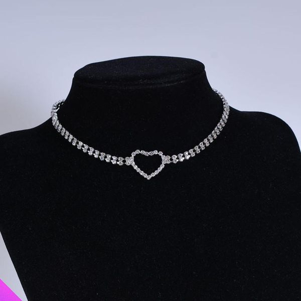 chokers wholesale 5 crystal heart shaped clavicle short necklace metal 2021 summer sweet fashion girl lady jewelry gift, Golden;silver
chokers wholesale 5 crystal heart shaped clavicle short necklace metal 2021 summer sweet fashion girl lady jewelry gift, Golden;silver