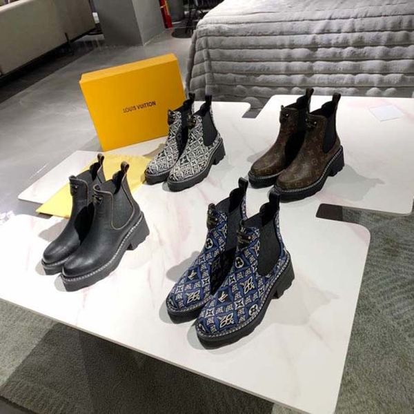 classics exquisite leather platform designer boots martin women boot high heels and genuine outdoors fashion booties bagandshoe 05, Black
classics exquisite leather platform designer boots martin women boot high heels and genuine outdoors fashion booties bagandshoe 05, Black