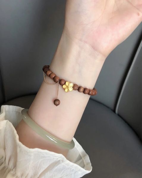 bracelets beaded peach blossom charm tassel pendant old sandalwood wooden gift giving temperament fashion fragrance, Golden;silver
bracelets beaded peach blossom charm tassel pendant old sandalwood wooden gift giving temperament fashion fragrance, Golden;silver