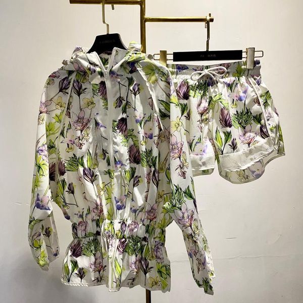 summer fashion casual long sleeve zipper print flower waist thin coat shorts suit women sd153 women's tracksuits, Gray
summer fashion casual long sleeve zipper print flower waist thin coat shorts suit women sd153 women's tracksuits, Gray