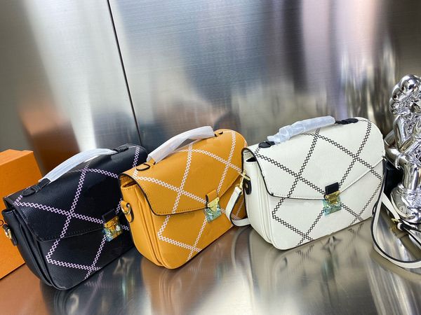 ss with box fashion famous lady luxury designers wallets flowers pillow diamond lattice stray zipper letter plain messenger envelope bags ca, Red;black
ss with box fashion famous lady luxury designers wallets flowers pillow diamond lattice stray zipper letter plain messenger envelope bags ca, Red;black