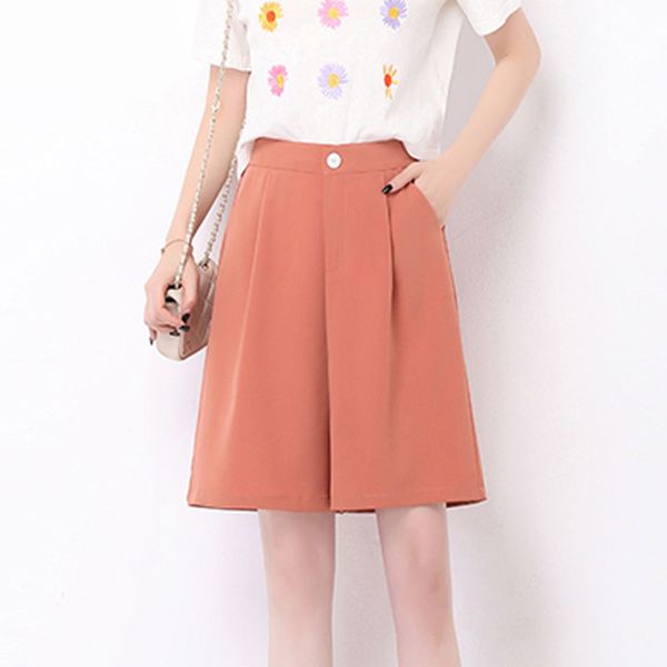 suit shorts female summer wear loose wide-leg mid-pants high waist thin a-line black five-point pants 210522, Black;white
suit shorts female summer wear loose wide-leg mid-pants high waist thin a-line black five-point pants 210522, Black;white