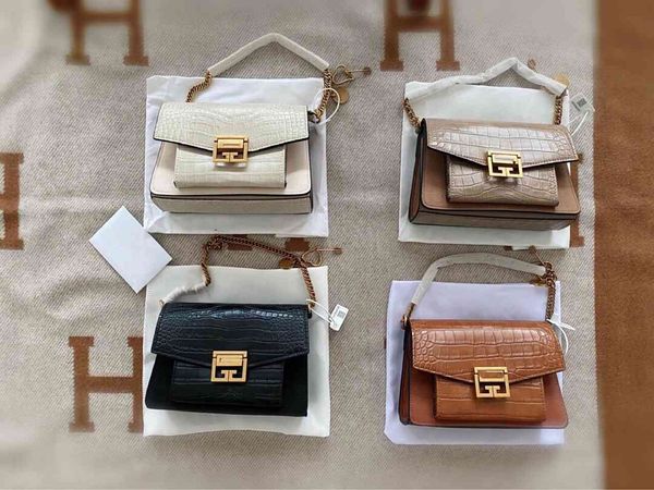 2021 r fashion single shoulder diagonal span four colors horizontal sewing soft handle lock small square lady bag
2021 r fashion single shoulder diagonal span four colors horizontal sewing soft handle lock small square lady bag