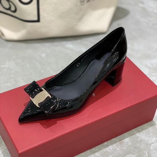 quality 2021 women summer patented cowhide patchwork sheepskin high-heeled bow-knot single shoes 5.5cm dress, Black
quality 2021 women summer patented cowhide patchwork sheepskin high-heeled bow-knot single shoes 5.5cm dress, Black