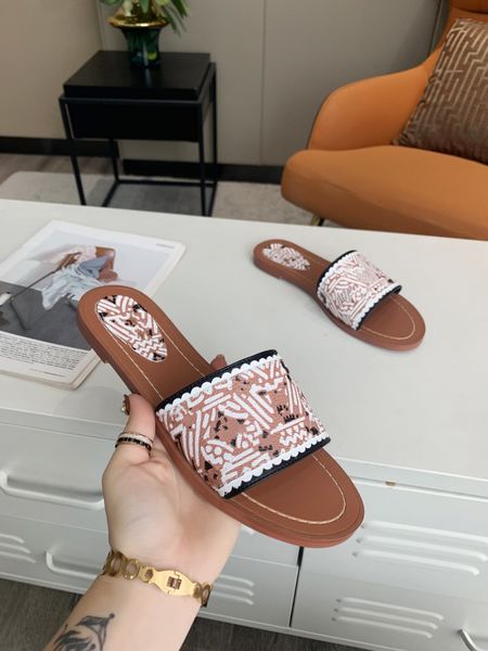 designer women sandals genuine leather flat slippers 2023 summer fashion beach h letter drag nude black white 0518
designer women sandals genuine leather flat slippers 2023 summer fashion beach h letter drag nude black white 0518