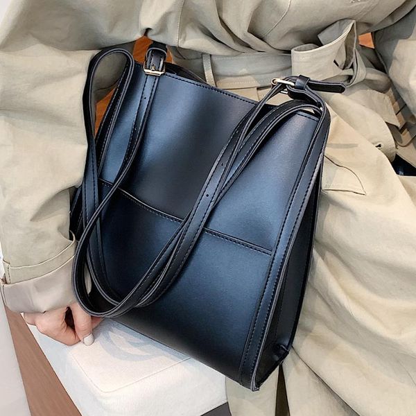 evening bags retro designer small handbag and purses for women 2021 winter trends brand travel simple solid color crossbody shoulder bag
evening bags retro designer small handbag and purses for women 2021 winter trends brand travel simple solid color crossbody shoulder bag
