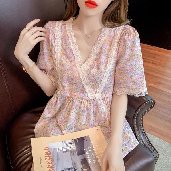 women's blouses & shirts lace v-neck shirt 2021 summer fashion korean style loose temperament floral skirt small top, White
women's blouses & shirts lace v-neck shirt 2021 summer fashion korean style loose temperament floral skirt small top, White