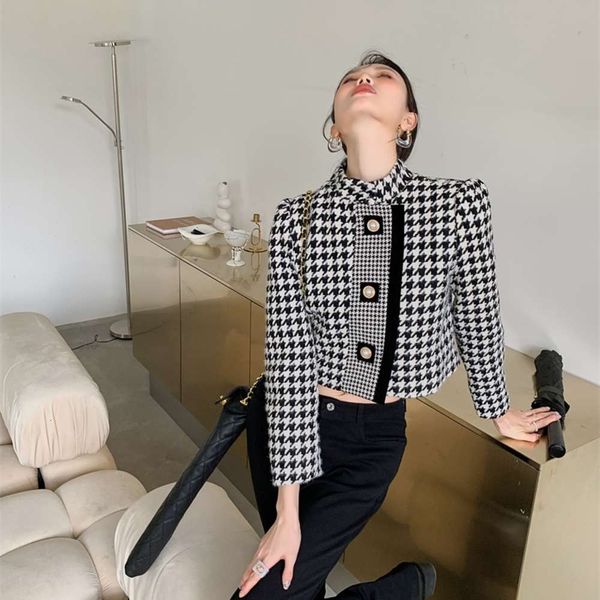 fashion small fragrance short qianniao lattice coat women's autumn version high sense celebrity temperament top, Black;brown
fashion small fragrance short qianniao lattice coat women's autumn version high sense celebrity temperament top, Black;brown