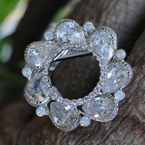 pins, brooches fashion design cz button scarf with big drill beautiful silk scarves made a scarecrow, Gray
pins, brooches fashion design cz button scarf with big drill beautiful silk scarves made a scarecrow, Gray