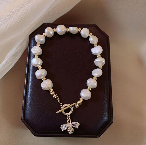 steel strand pearl bee korean bracelet female public design high-level luxury retro ot clasp hand jewelry gift manufacturer wholesale, Black
steel strand pearl bee korean bracelet female public design high-level luxury retro ot clasp hand jewelry gift manufacturer wholesale, Black