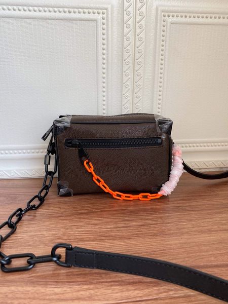 luxurys designers genuine leather shoulder bag handbags crossbody bags fashion men boy messenger bags ship
luxurys designers genuine leather shoulder bag handbags crossbody bags fashion men boy messenger bags ship