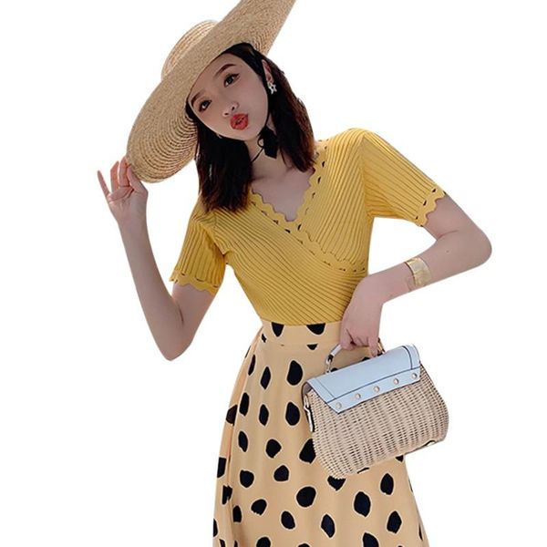 women's t-shirt women cotton pullovers tshirts knitted summer solid color slim v-neck short sleeve t-shirts top, White
women's t-shirt women cotton pullovers tshirts knitted summer solid color slim v-neck short sleeve t-shirts top, White