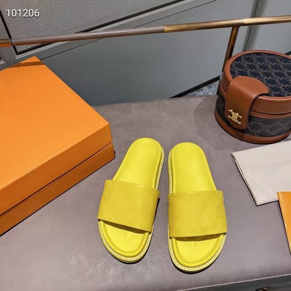 famous brand beach slippers classic flat heel summer designer fashion flops leather lady slides women shoes l bath ladies sandals large 0518, Black
famous brand beach slippers classic flat heel summer designer fashion flops leather lady slides women shoes l bath ladies sandals large 0518, Black