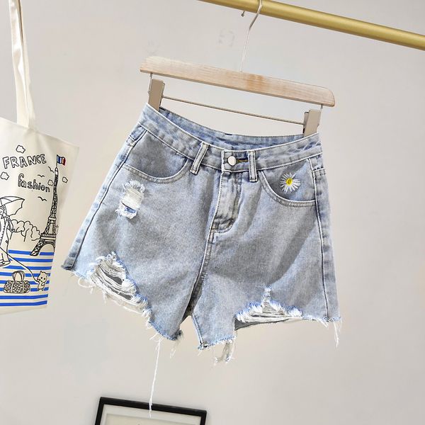 women's shorts denim wide leg 2020 summer fashion hole burr daisy embroidery, White;black
women's shorts denim wide leg 2020 summer fashion hole burr daisy embroidery, White;black