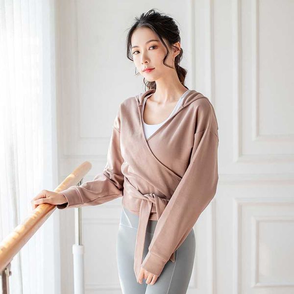 yoga outfit long sleeve shirts coats sports hooded outwear fitness loose gym clothing breathable cross bandage
yoga outfit long sleeve shirts coats sports hooded outwear fitness loose gym clothing breathable cross bandage