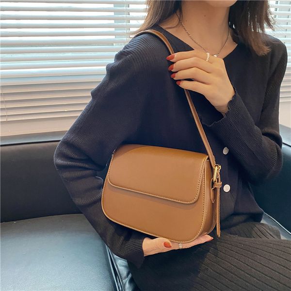luxury handbags summer new female pu solid color saddle korean fashion single shoulder messenger handbag
luxury handbags summer new female pu solid color saddle korean fashion single shoulder messenger handbag